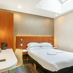 Hotel The Place
